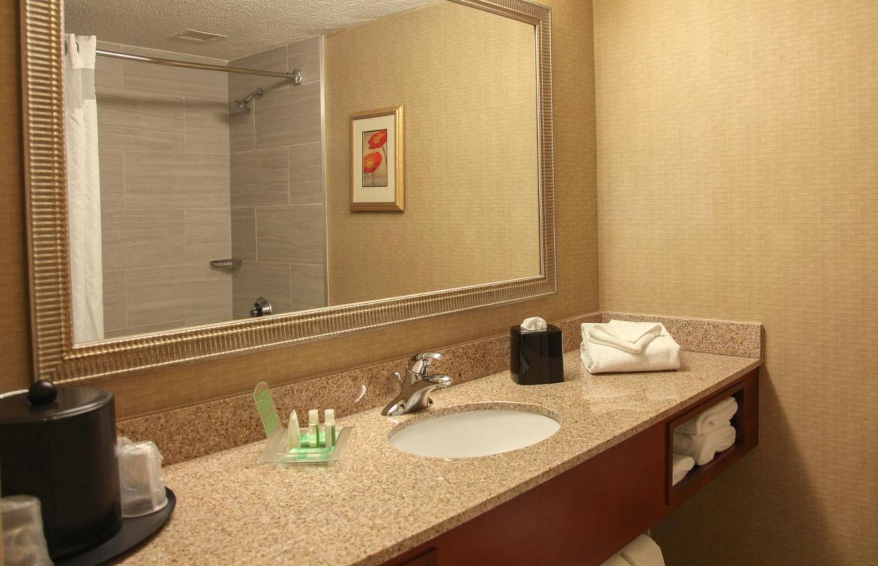 Holiday Inn Dayton/Fairborn I-675 By Ihg Extérieur photo