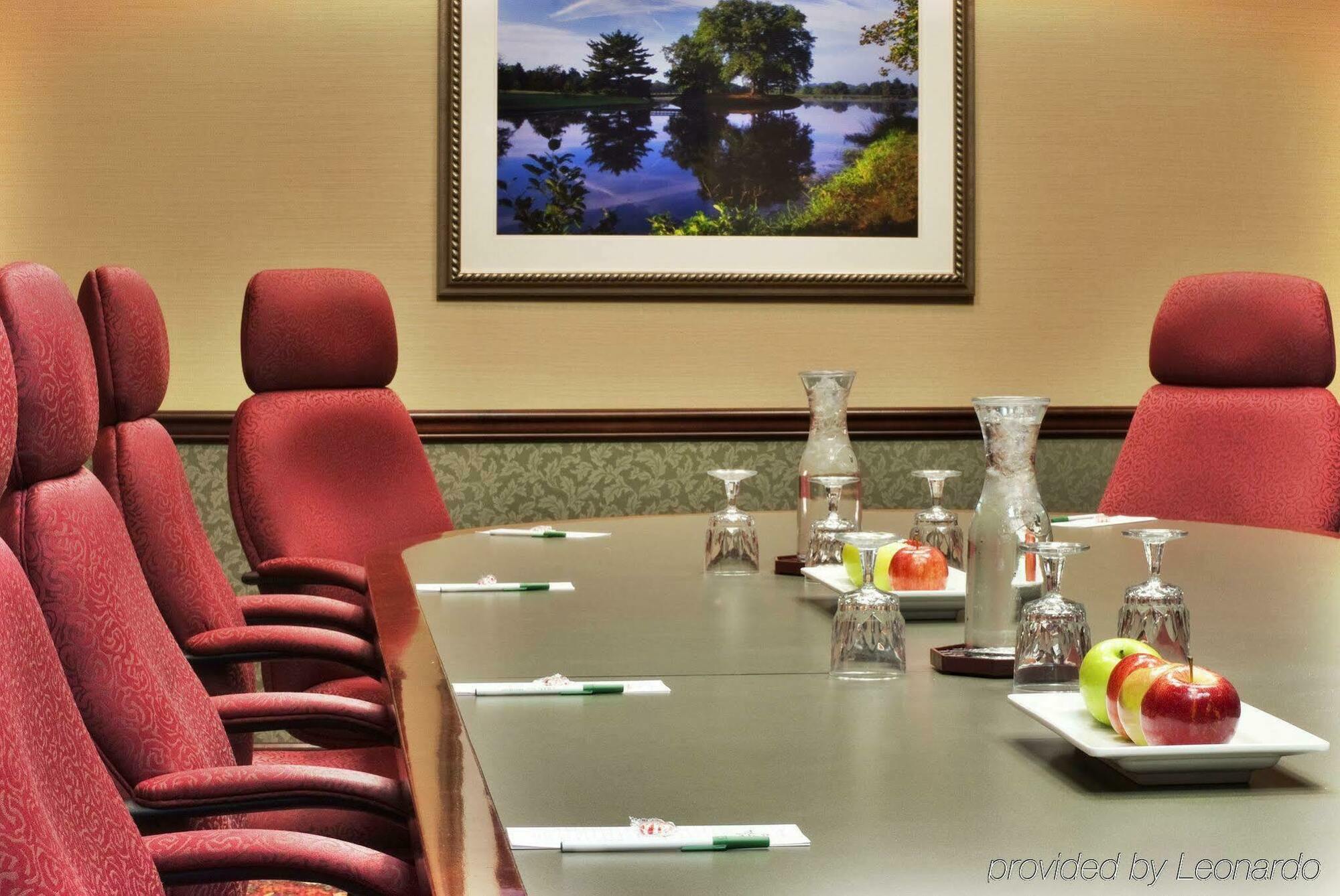 Holiday Inn Dayton/Fairborn I-675 By Ihg Extérieur photo
