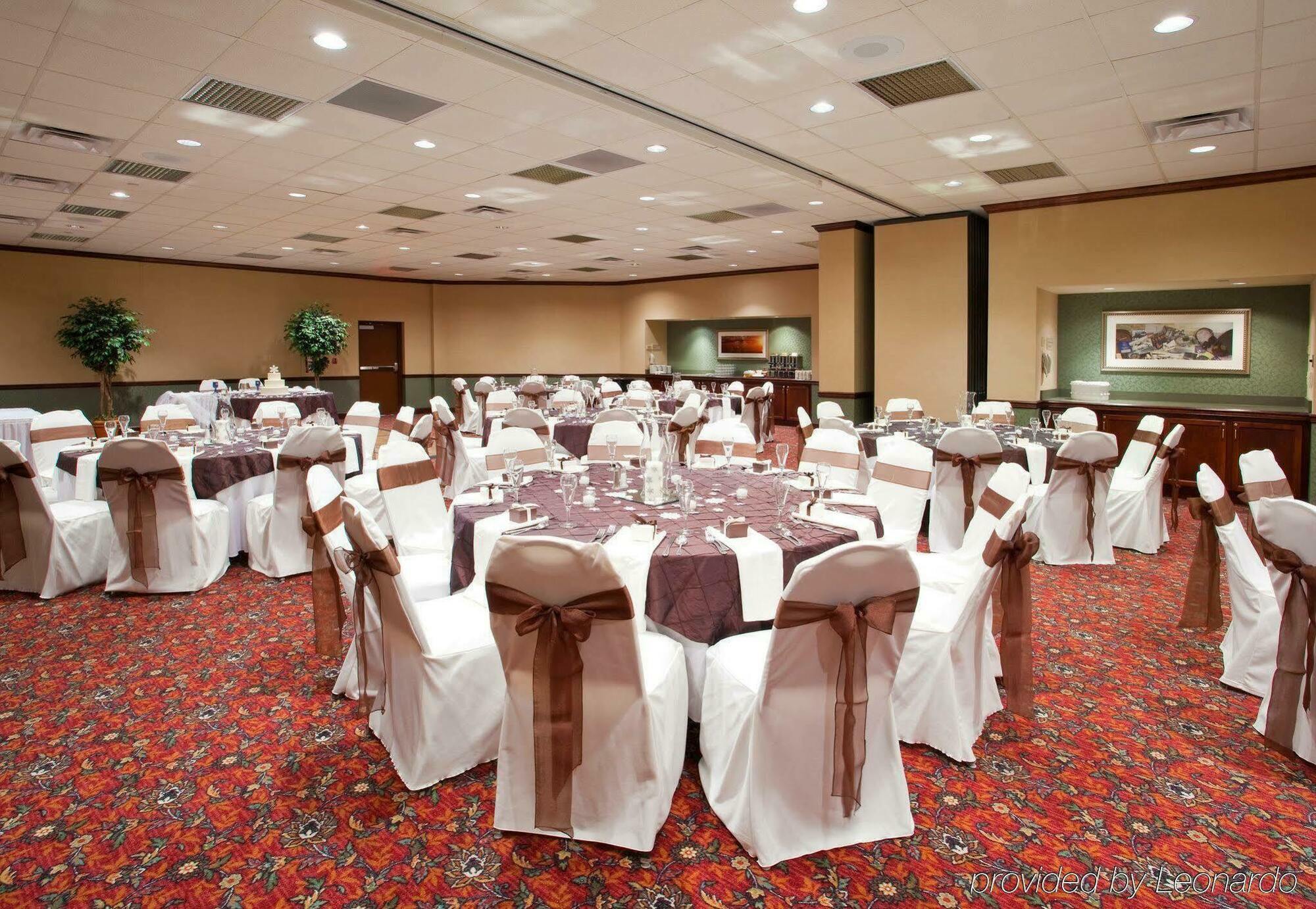 Holiday Inn Dayton/Fairborn I-675 By Ihg Extérieur photo