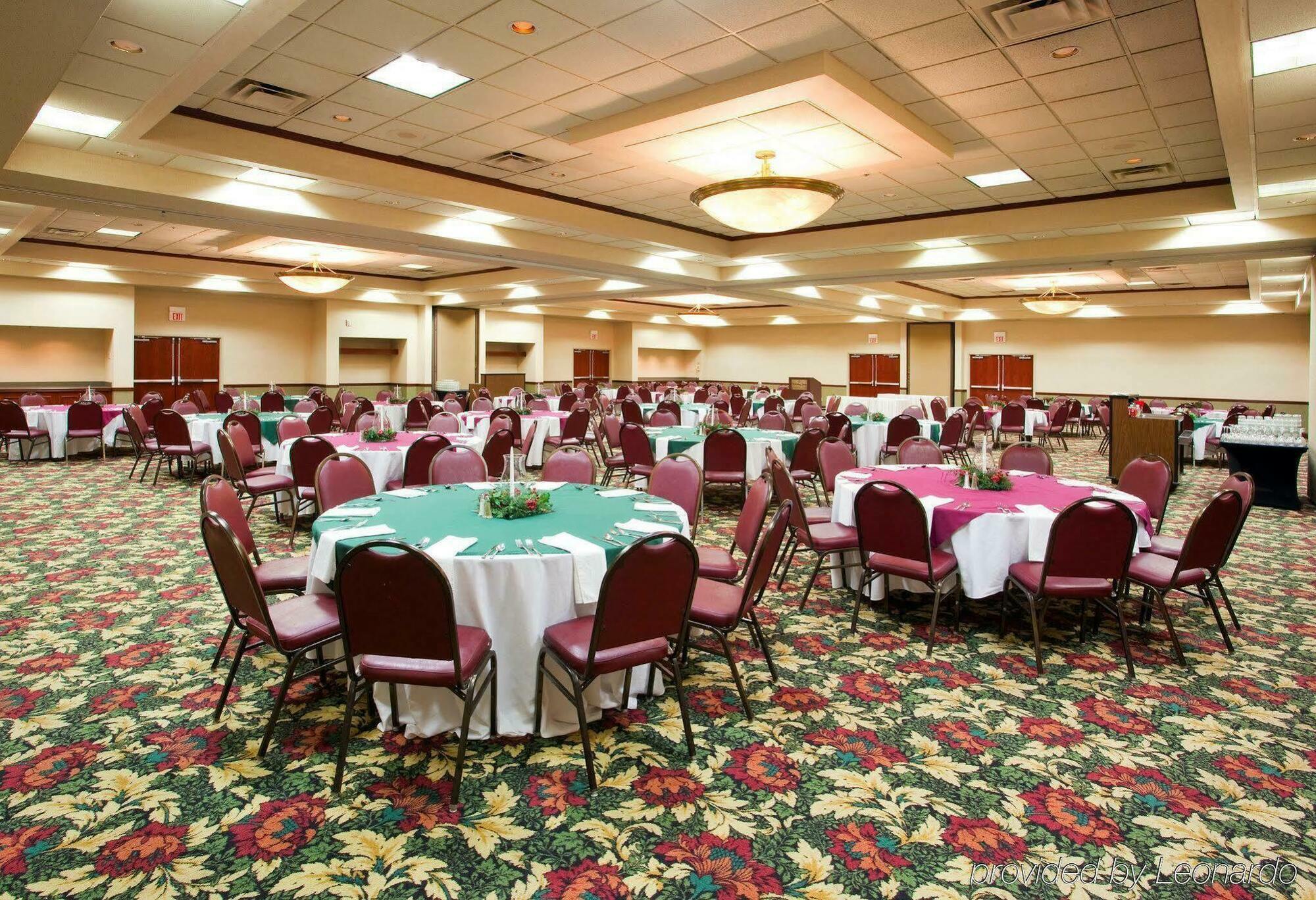 Holiday Inn Dayton/Fairborn I-675 By Ihg Extérieur photo
